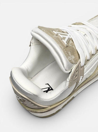 Louis Vuitton Trainer Beige White