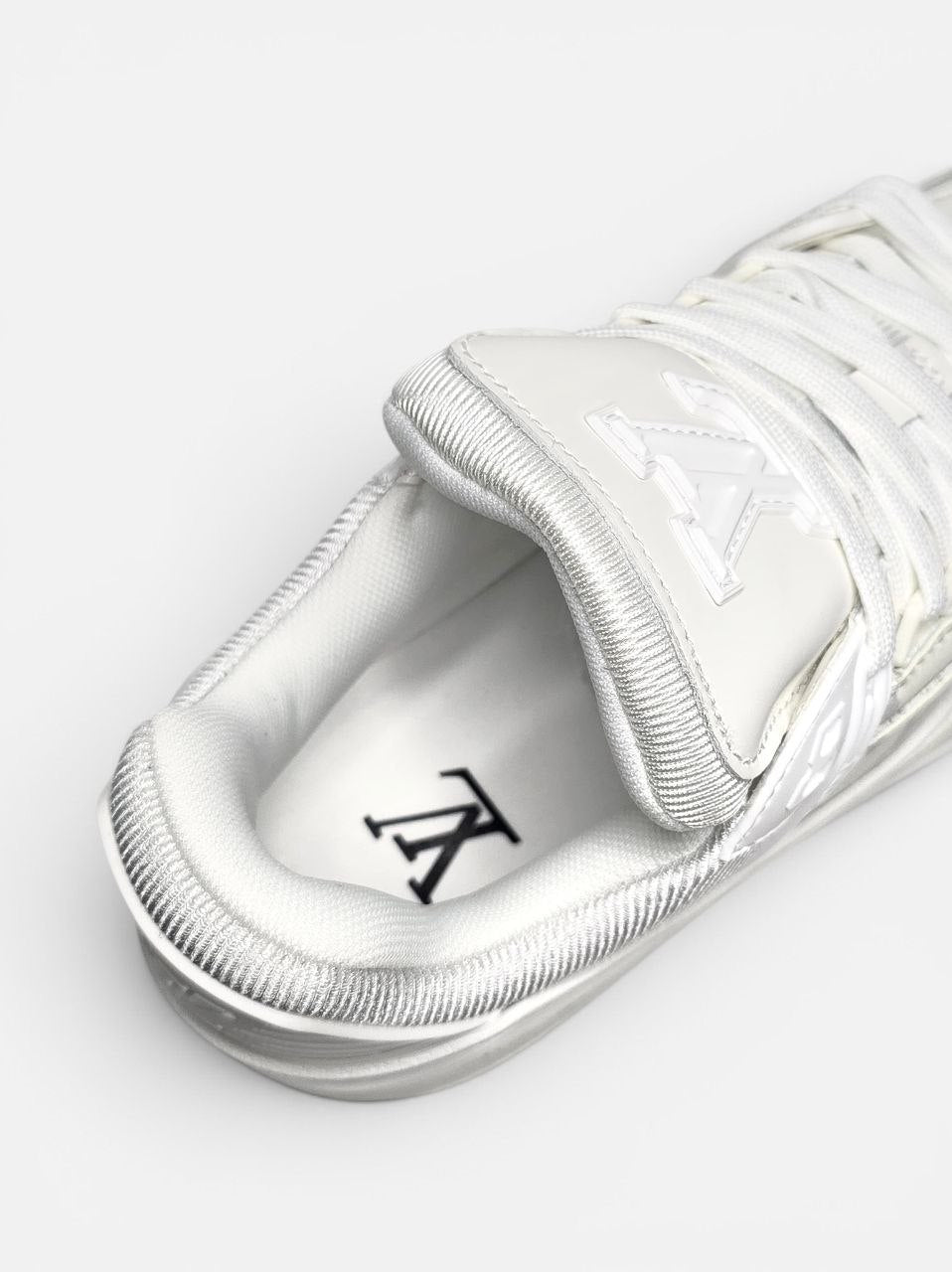 Louis Vuitton Trainer White Grey