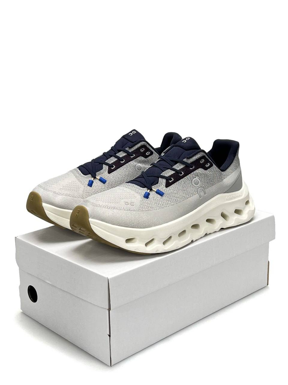 On Running Cloudtilt Light Grey Beige