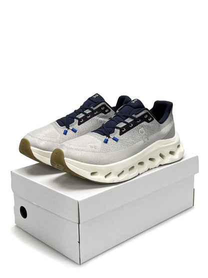 On Running Cloudtilt Light Grey Beige