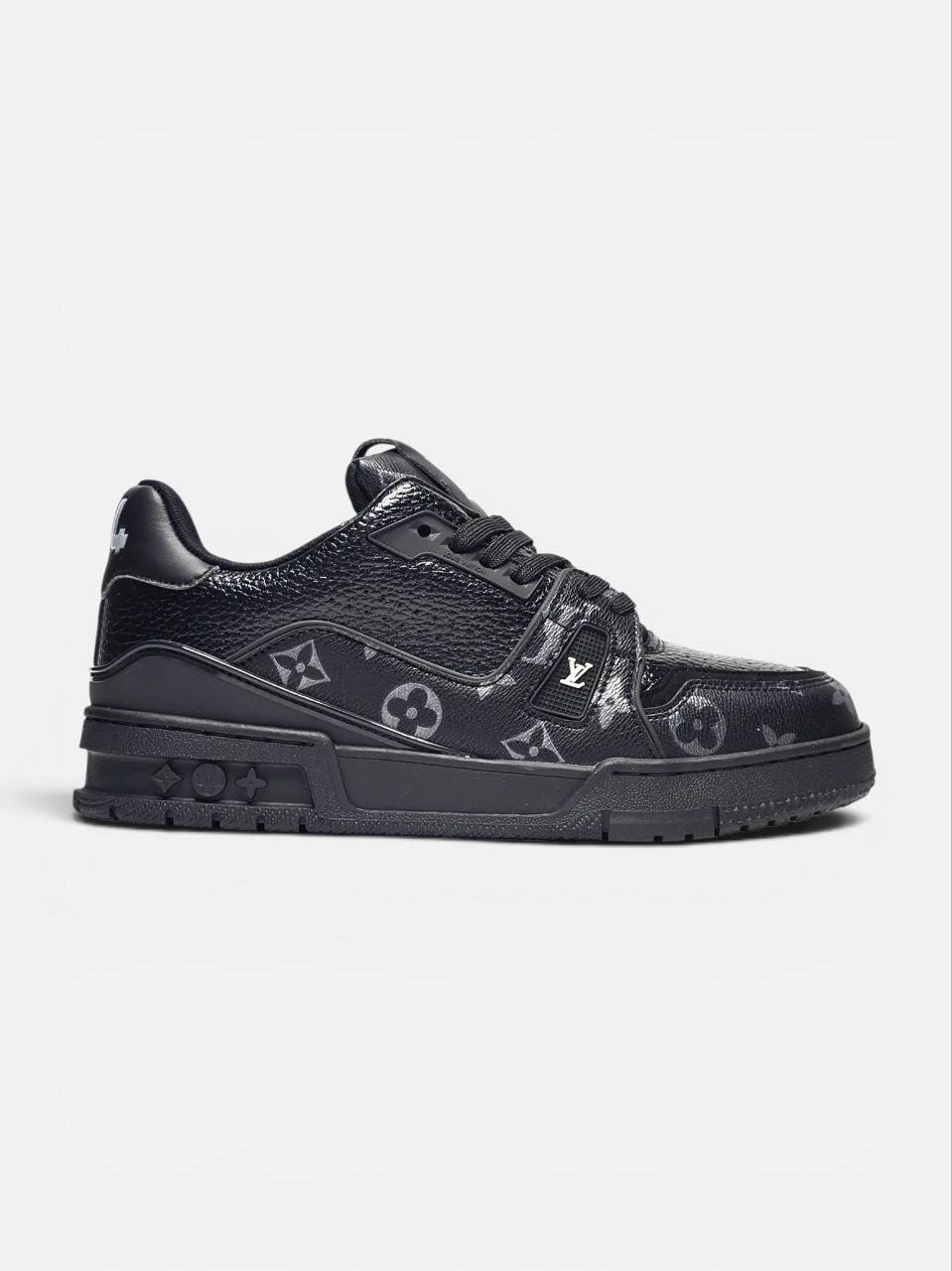 Louis Vuitton Trainer Black 2.0