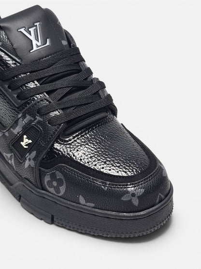 Louis Vuitton Trainer Black 2.0