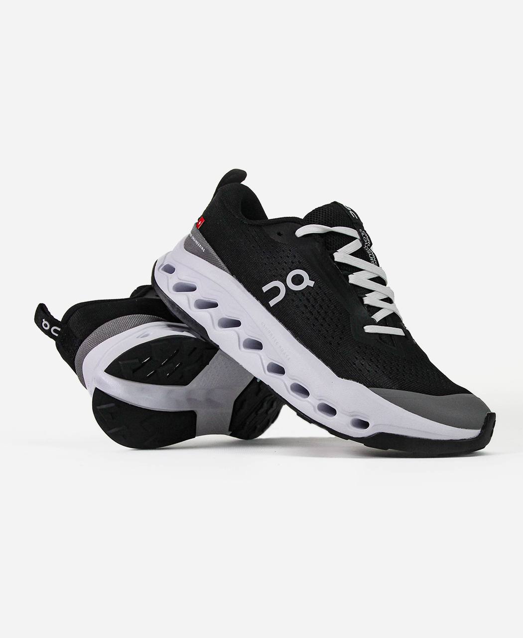 On Cloudpulse Black White