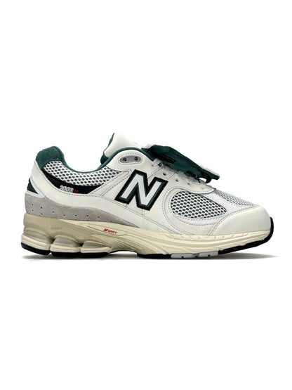 New Balance 2002R Pouch Beige Green