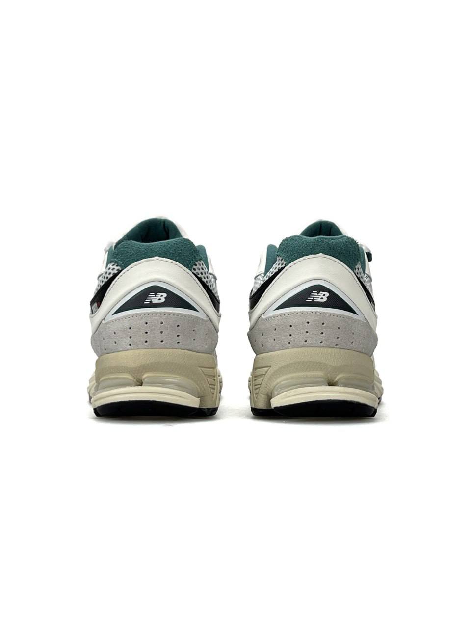 New Balance 2002R Pouch Beige Green
