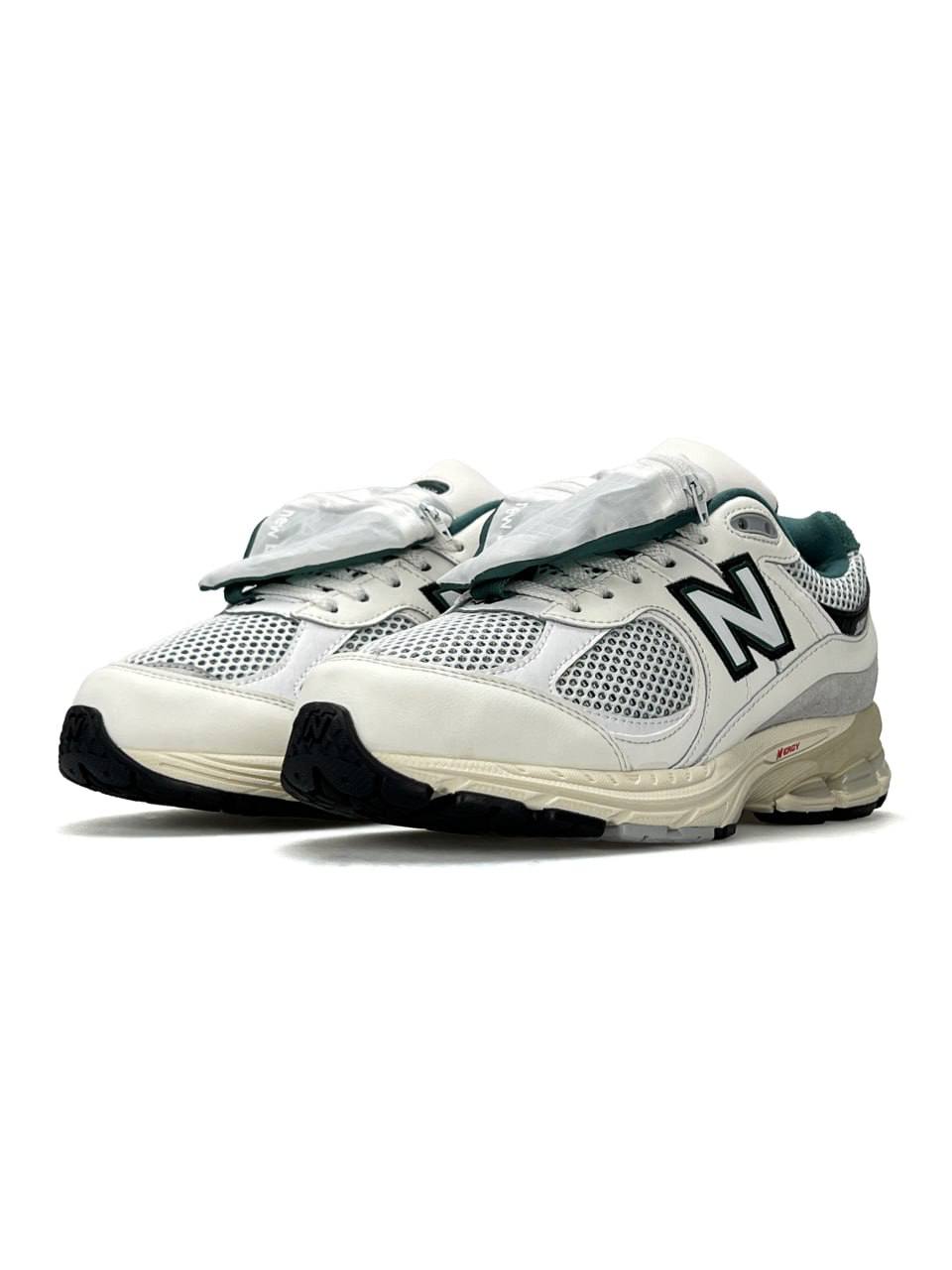 New Balance 2002R Pouch Beige Green