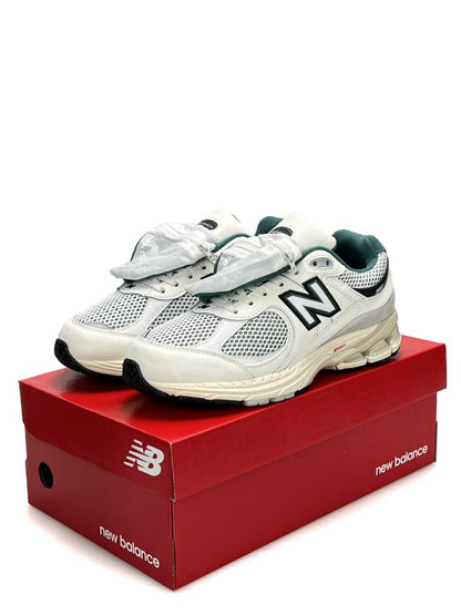 New Balance 2002R Pouch Beige Green