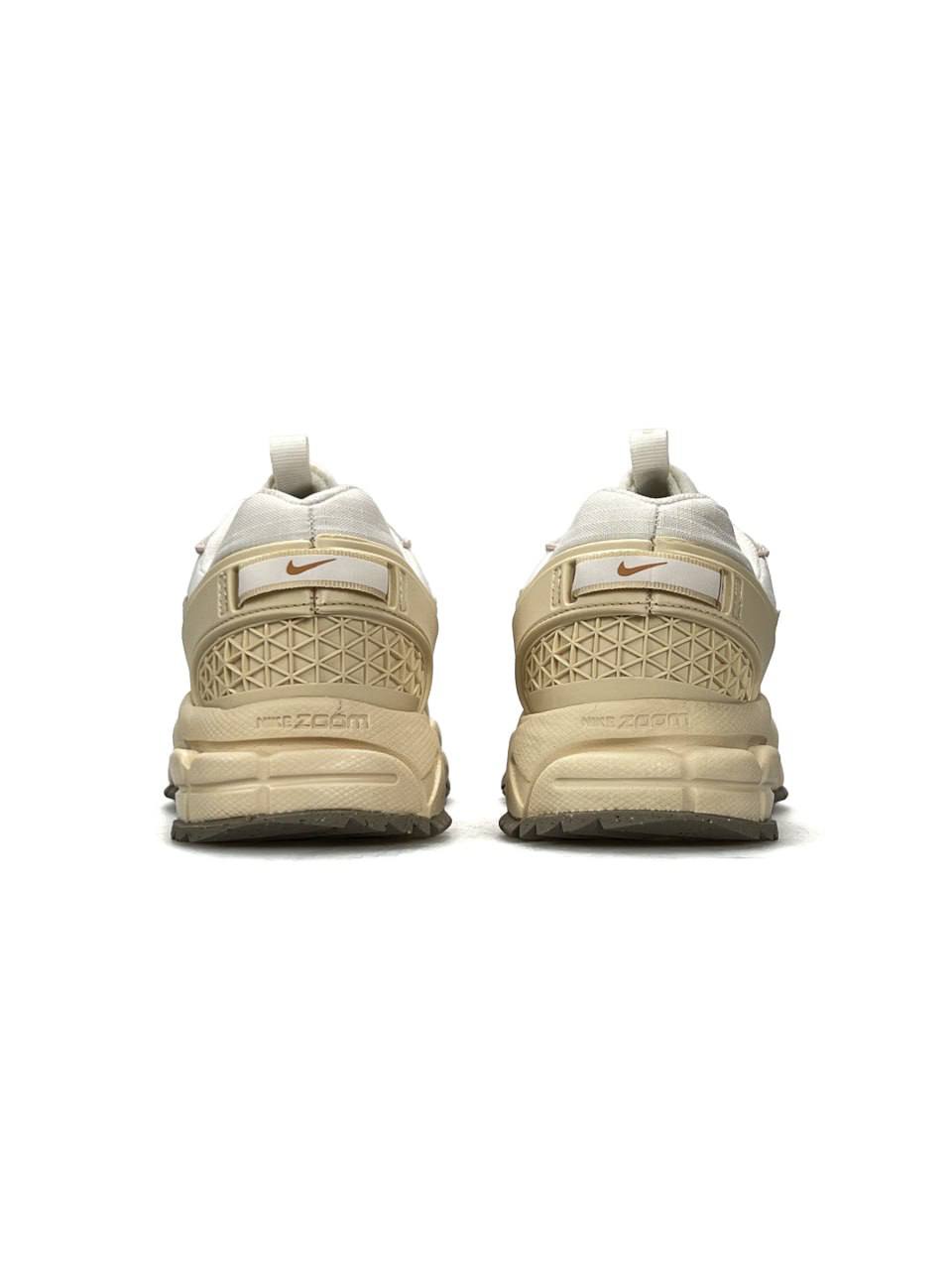 Nike Zoom Vomero Roam Beige