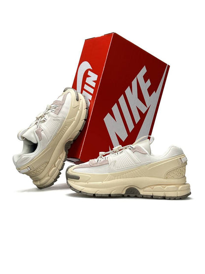 Nike Zoom Vomero Roam Beige