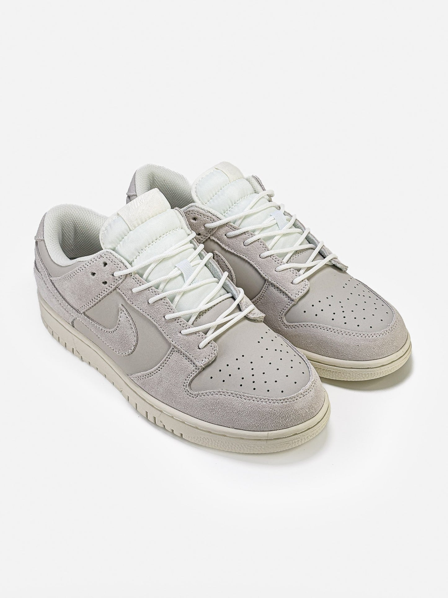 Nike SB Dunk Low Light Grey