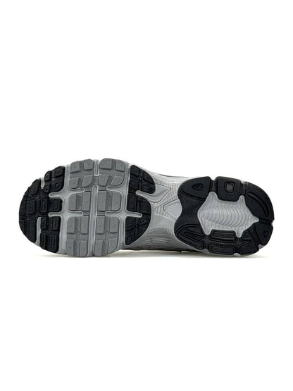 Nike Air Max Moto 2K Pale Grey