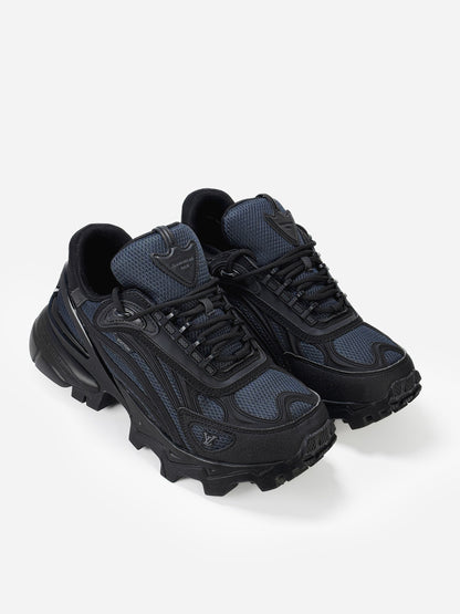 Louis Vuitton Summit Black