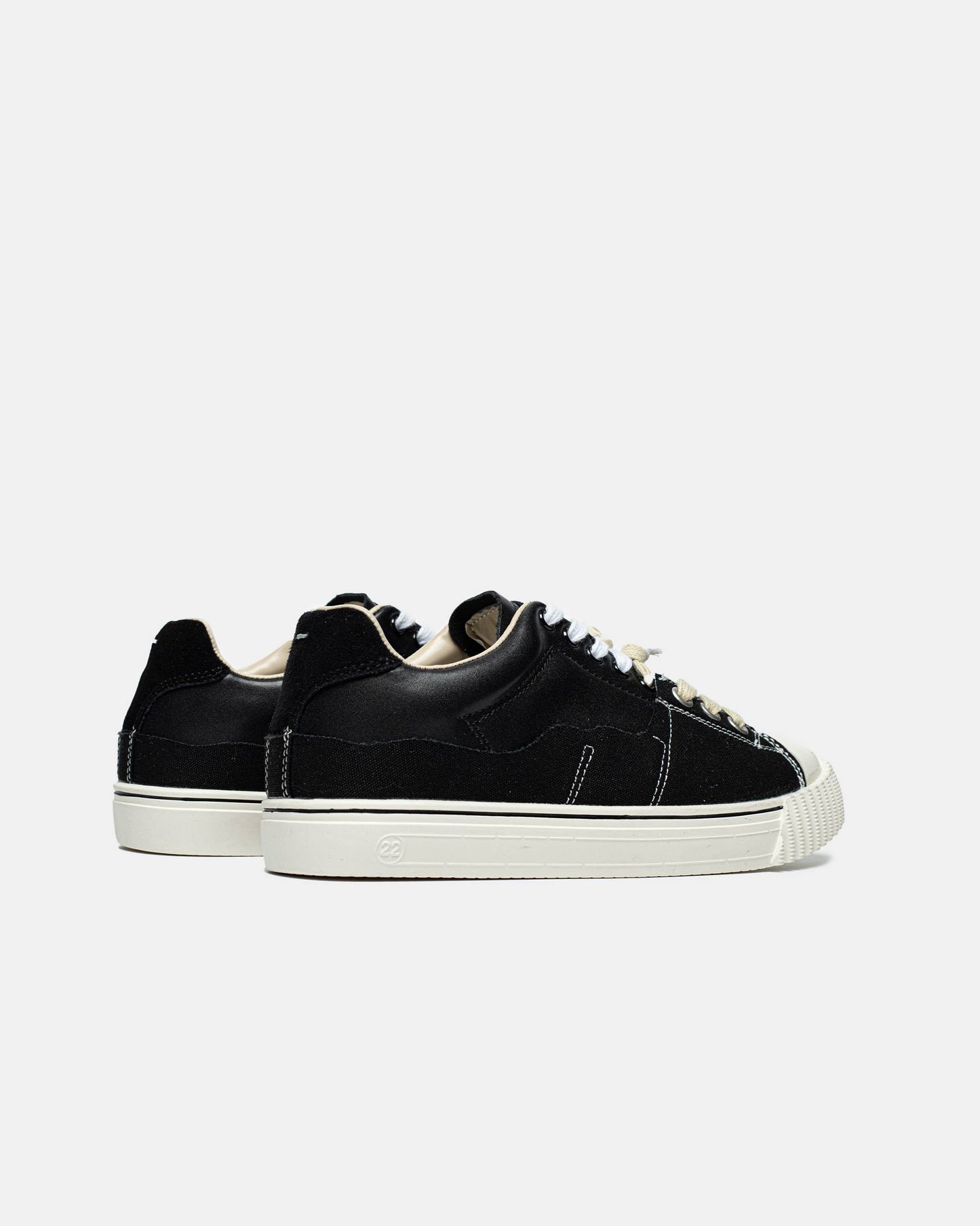 Maison Margiela New Evolution Black White