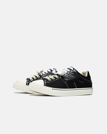 Maison Margiela New Evolution Black White