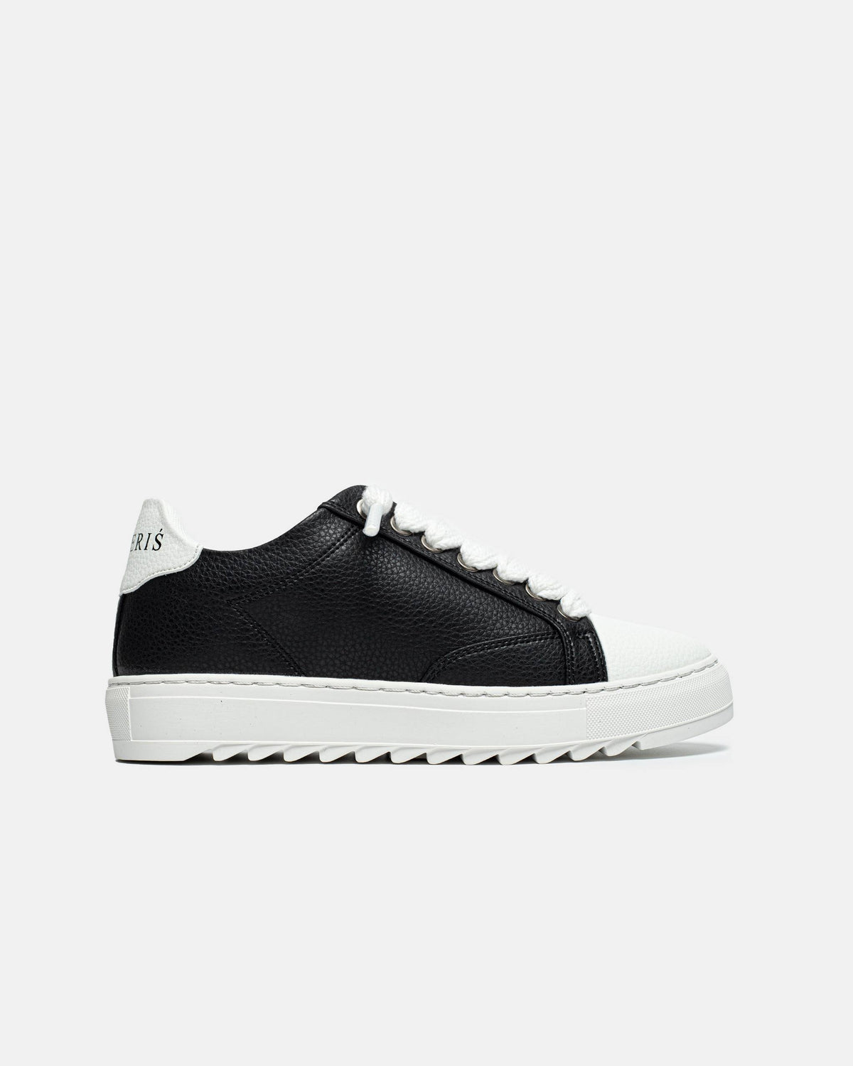 Numeris Black Lether