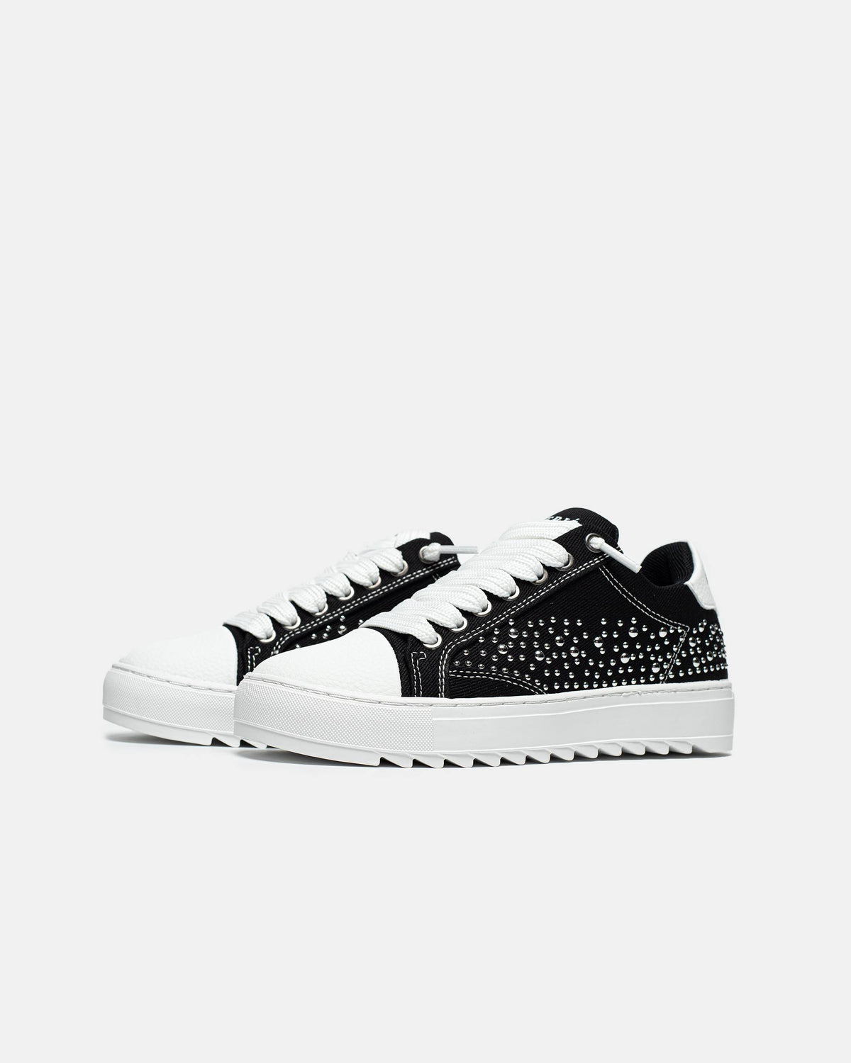 Numeris Studded Black