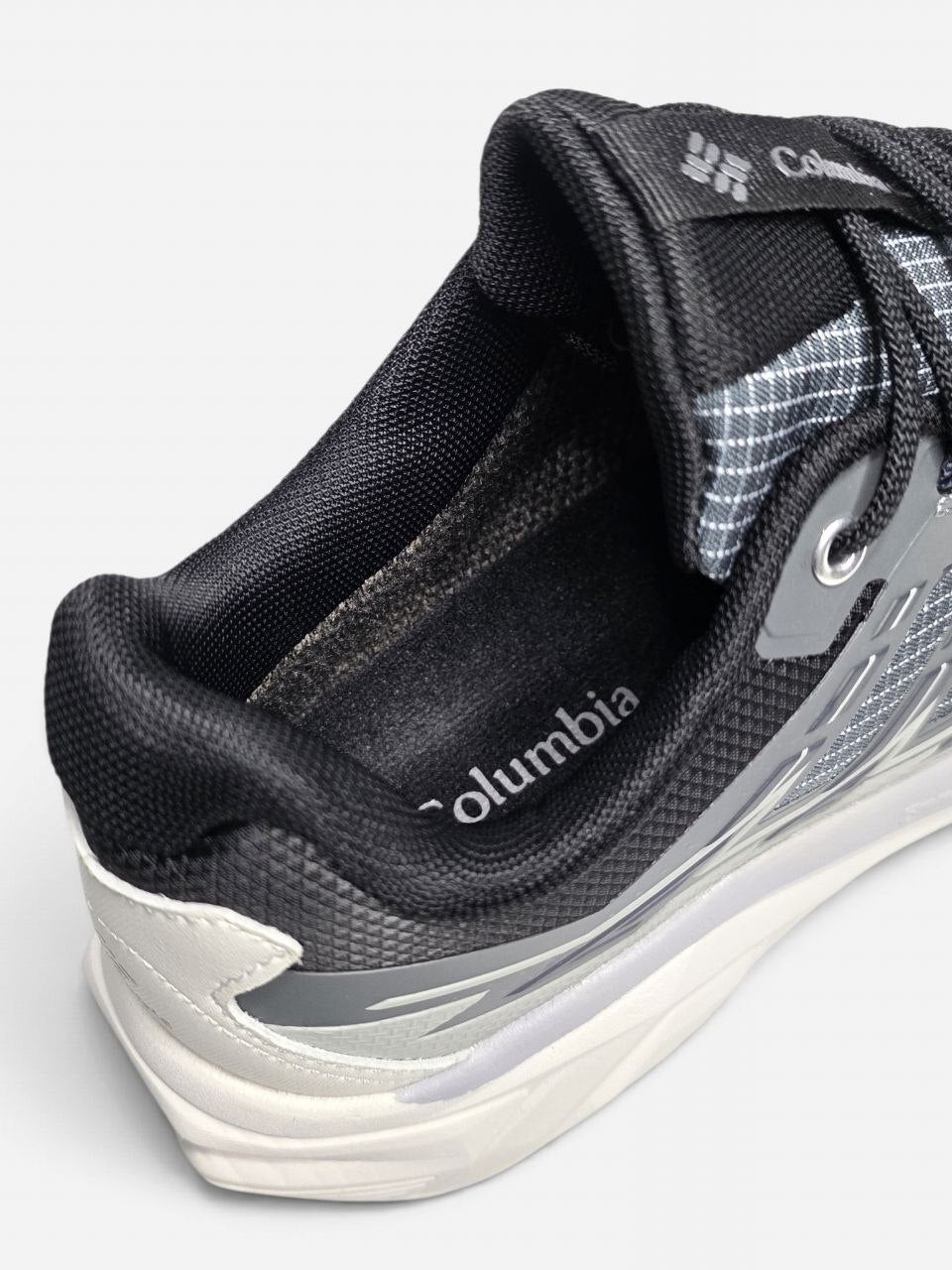 Columbia Anti-Impact Gore-Tex Dark Grey Black White