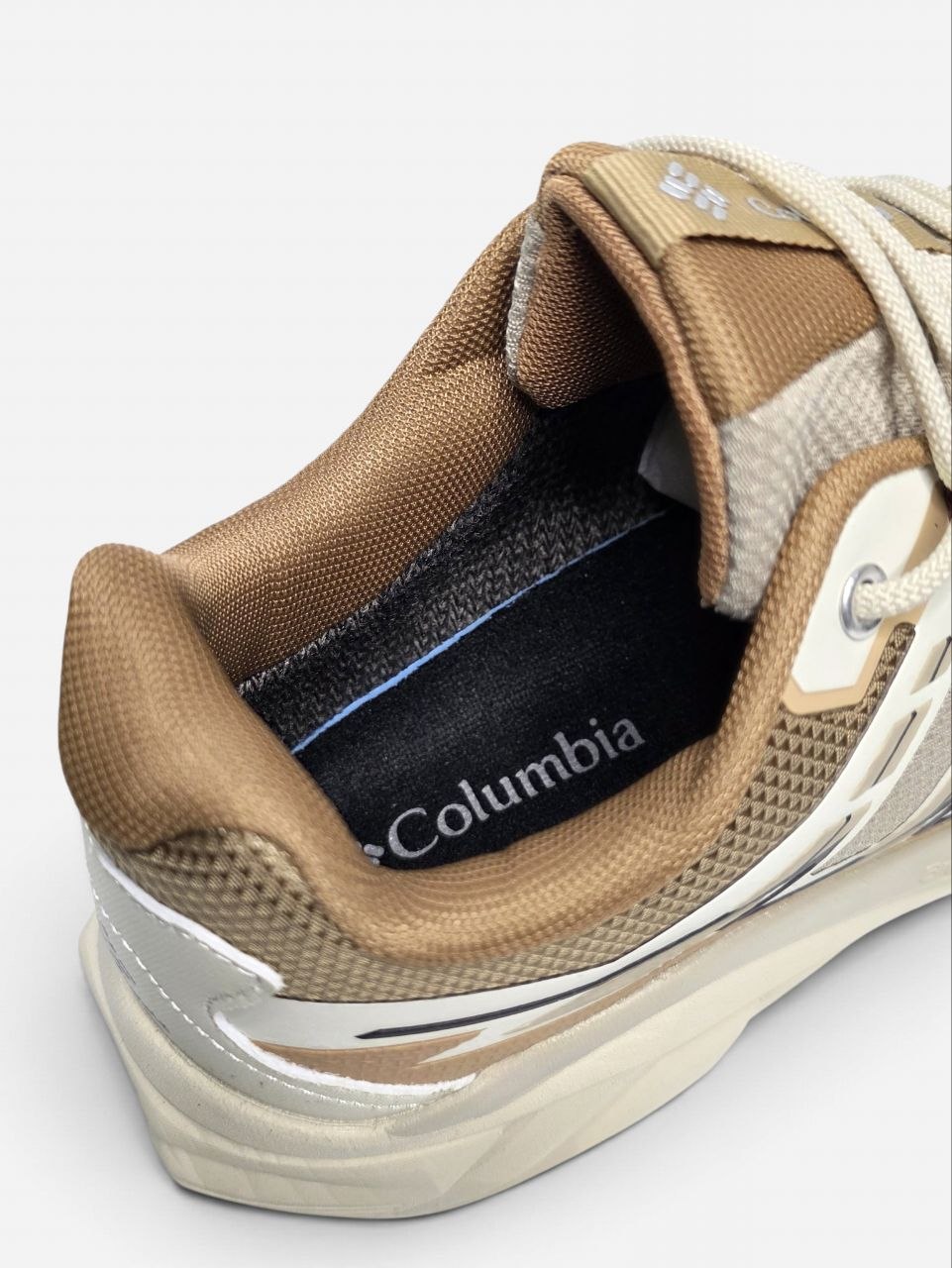 Columbia Anti-Impact Gore-Tex Beige Sand