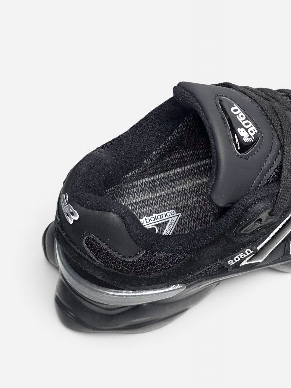 New Balance 9060 Gore-Tex Black