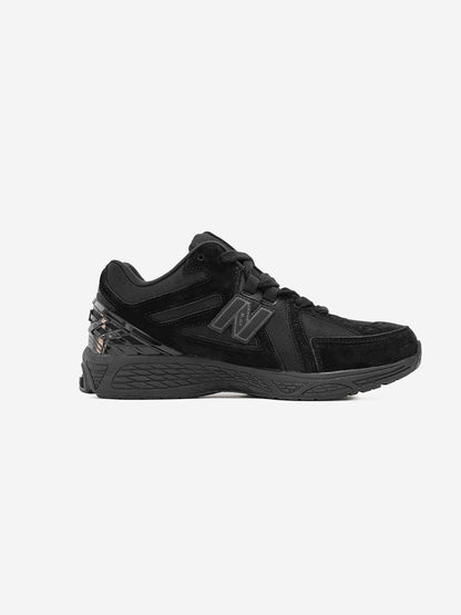 New Balance 1906R Fur Total Black