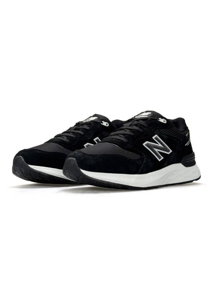 New Balance 880 GTX Gore-Tex Black White