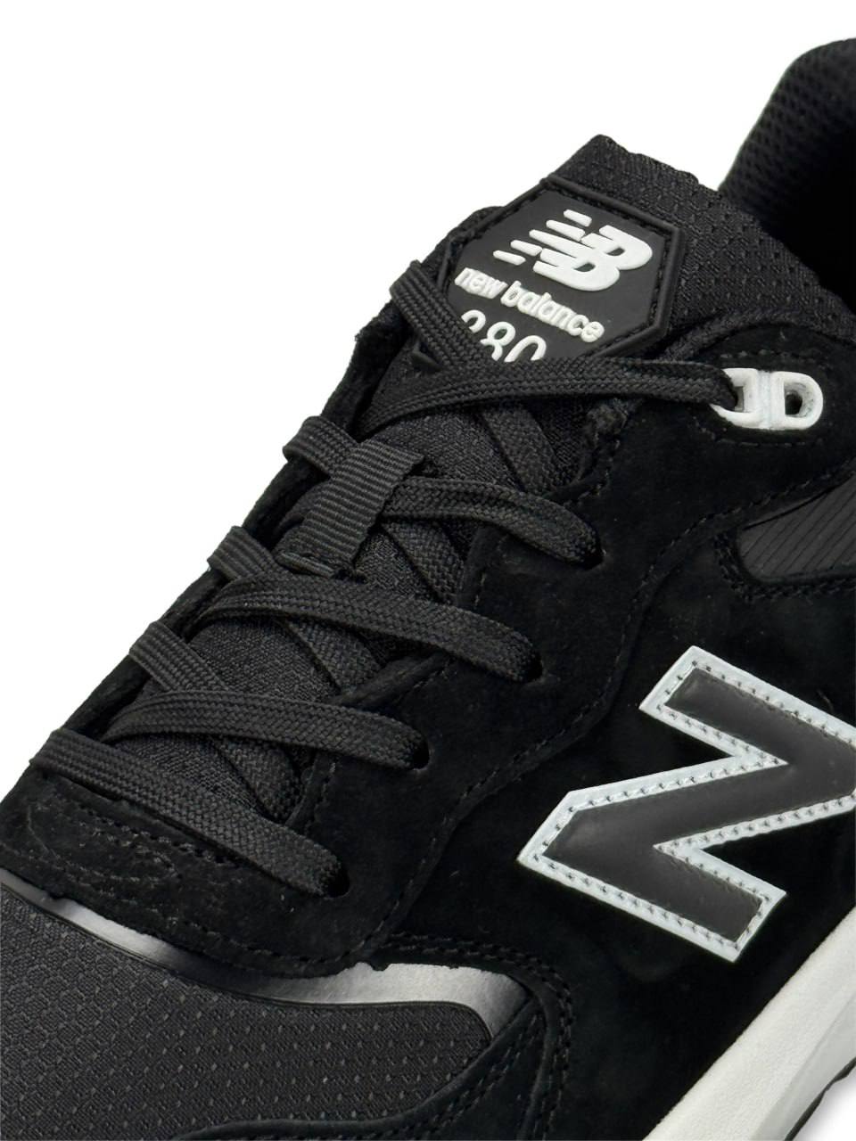 New Balance 880 GTX Gore-Tex Black White