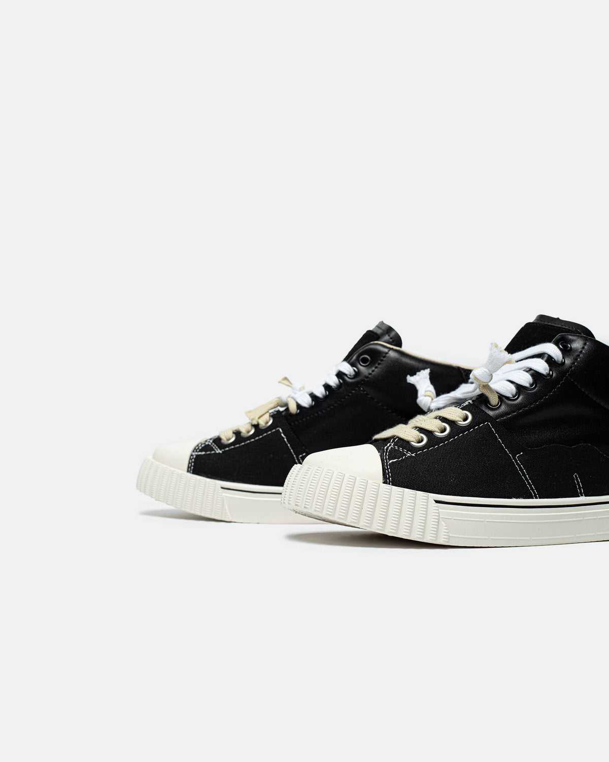 Maison Margiela New Evolution Hight Black White