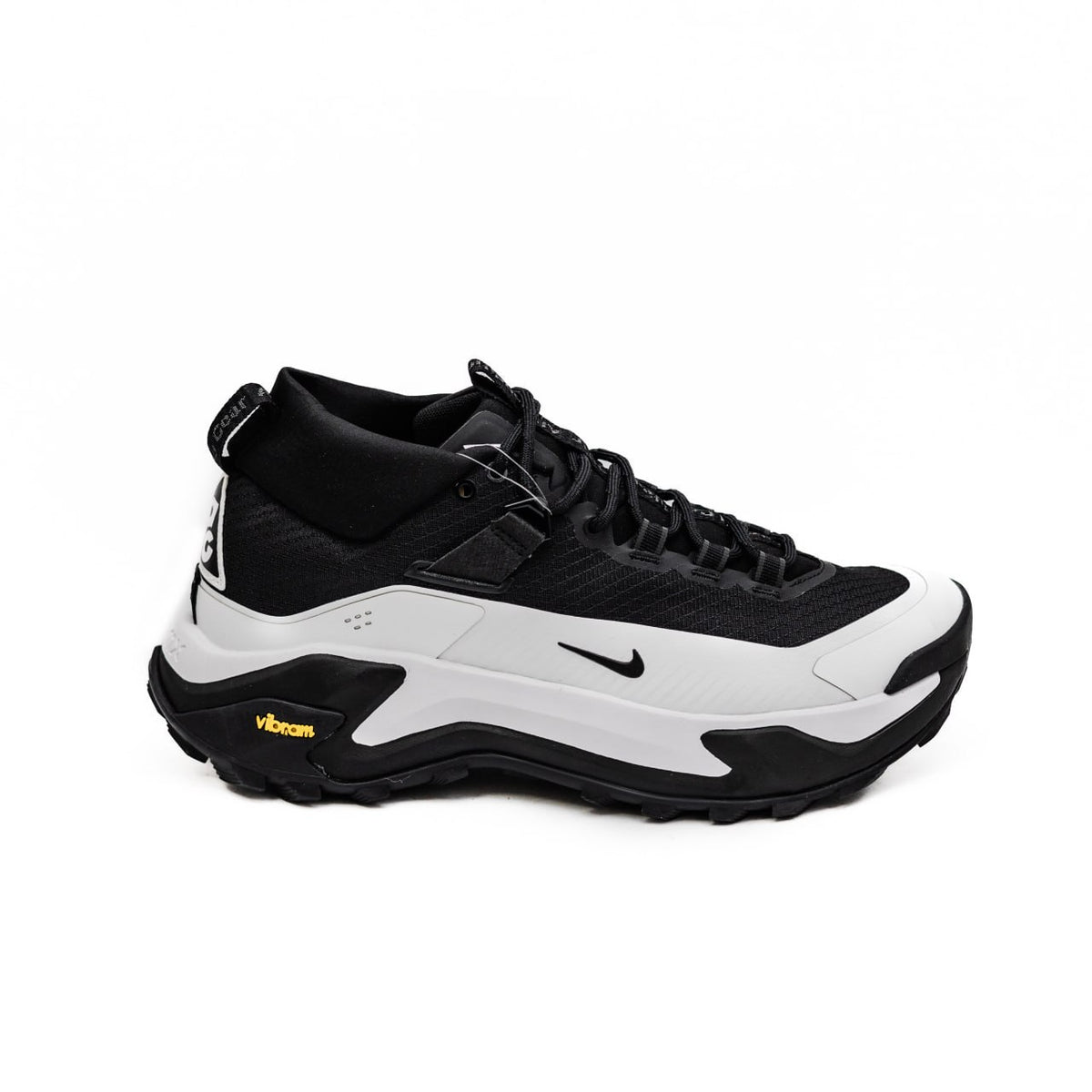 Nike ACG Zegama Hike Black White