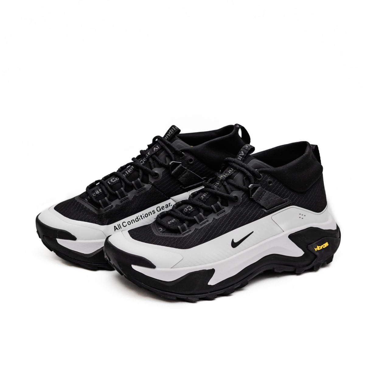 Nike ACG Zegama Hike Black White